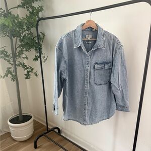Universal Thread Light Jean Shacket